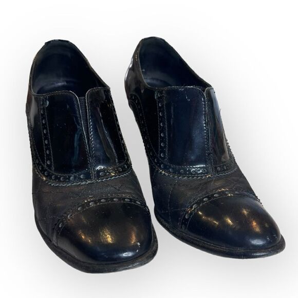 Chanel Patent Leather Lasercut Booties 37.5 - Picture 2 of 14